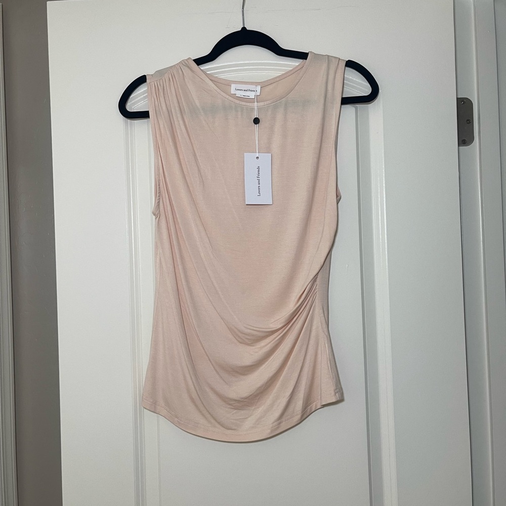 Lovers + Friends ruched tee top- size small - Picture 6 of 9